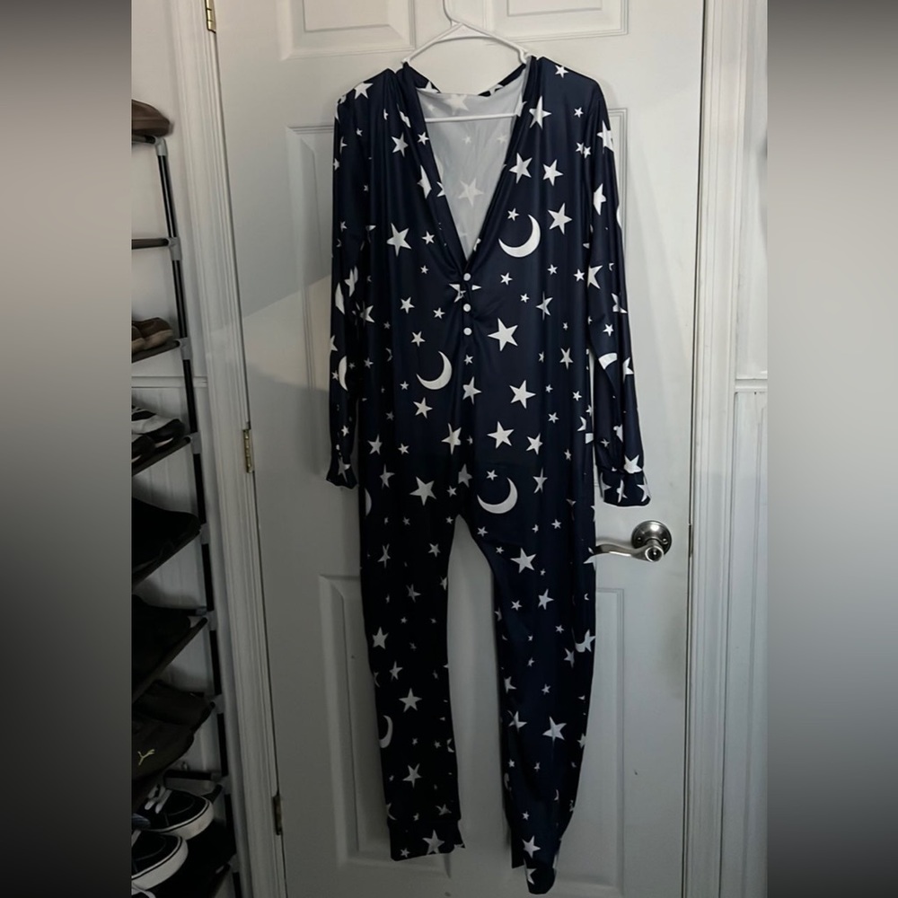 A men’s blue pajama set
